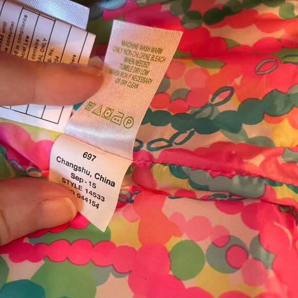 Lilly Pulitzer Women's Sz. S Coral Down Snap Front Puffer Vest isabelle - Picture 2 of 11